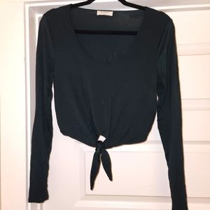 Aritzia Babaton Knotted Crop Top